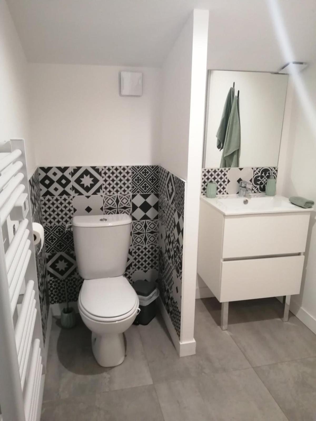 Appartement Escapadeveyloise-nuit Romantique-spa-cine-champagne