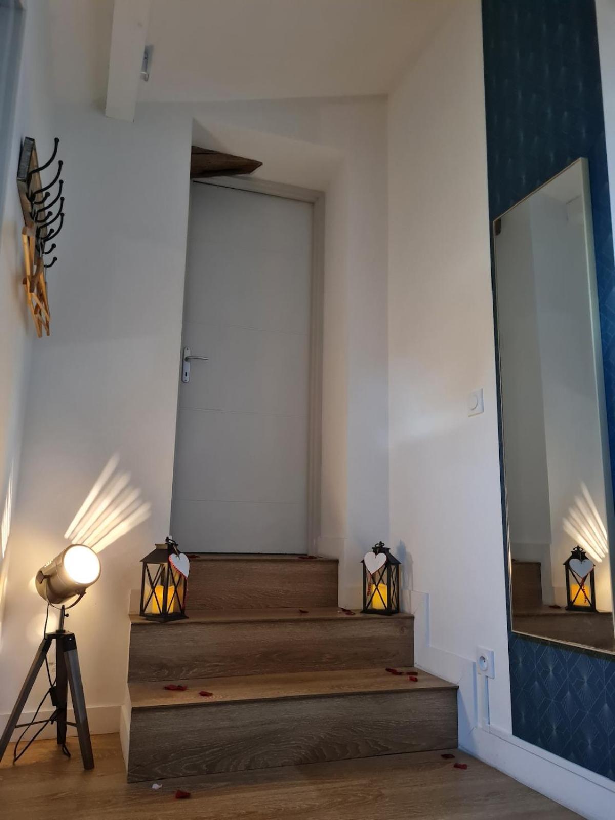 Appartement Escapadeveyloise-nuit Romantique-spa-cine-champagne Pont-de-Veyle