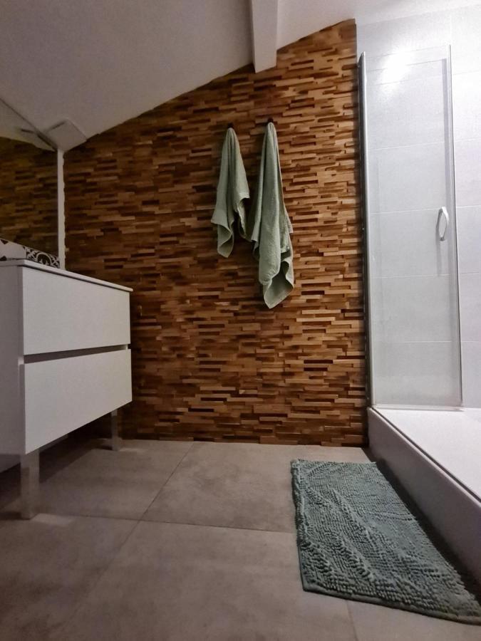 Escapadeveyloise-nuit Romantique-spa-cine-champagne Apartment *