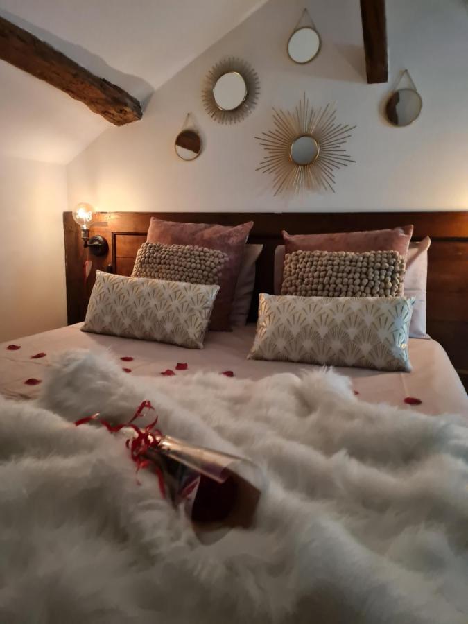Escapadeveyloise-nuit Romantique-spa-cine-champagne *